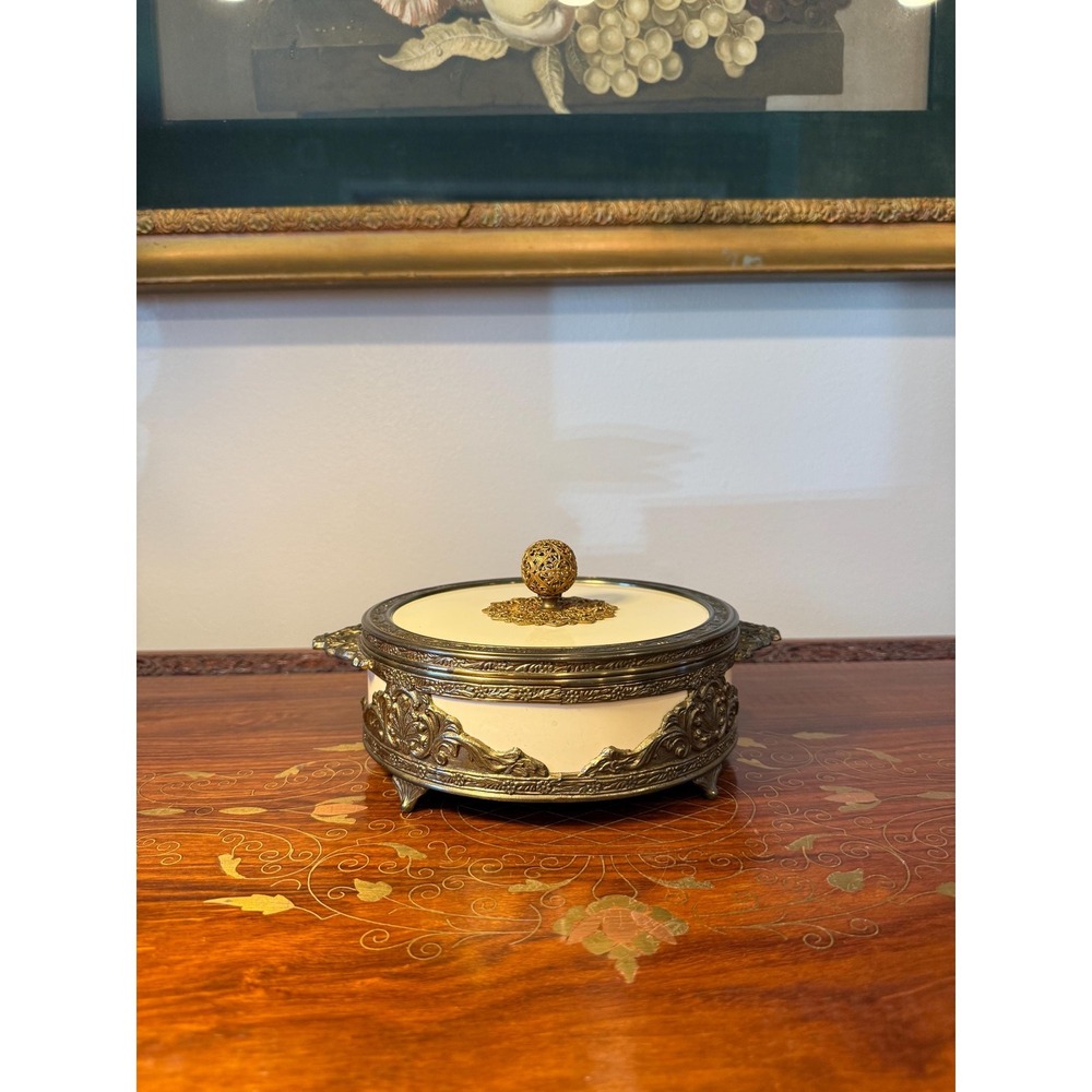 Vintage Brass Vanity Dish with Lid, Hollywood Regency Trinket Box‎